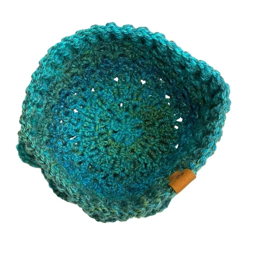 Kids Winter Beanie Hat Blue‎ Green Crocodile Dragon Scale Handcrafted Crochet